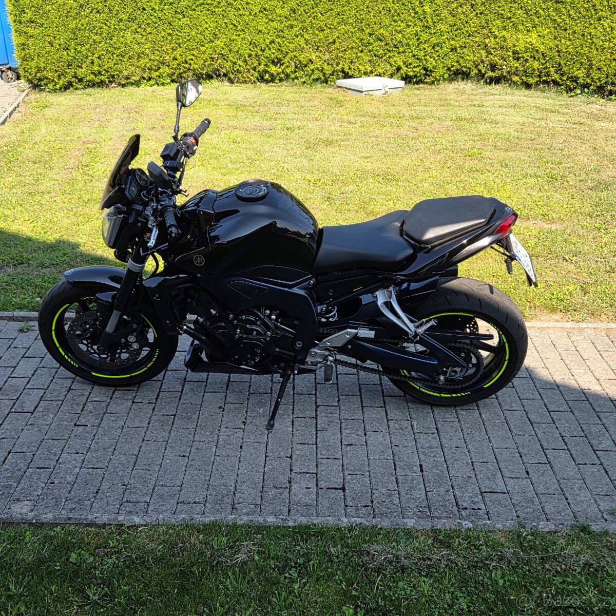 YAMAHA FZ1 - 2