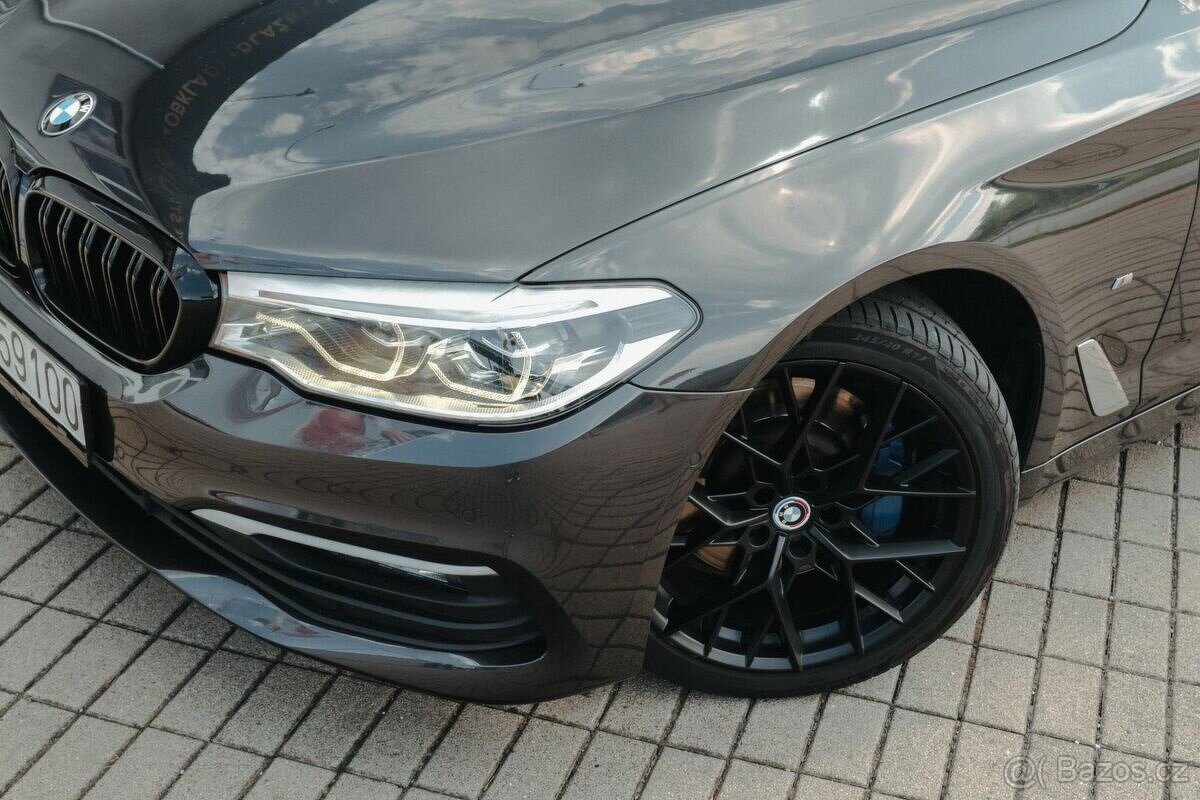 BMW 530d xDrive Touring - 2