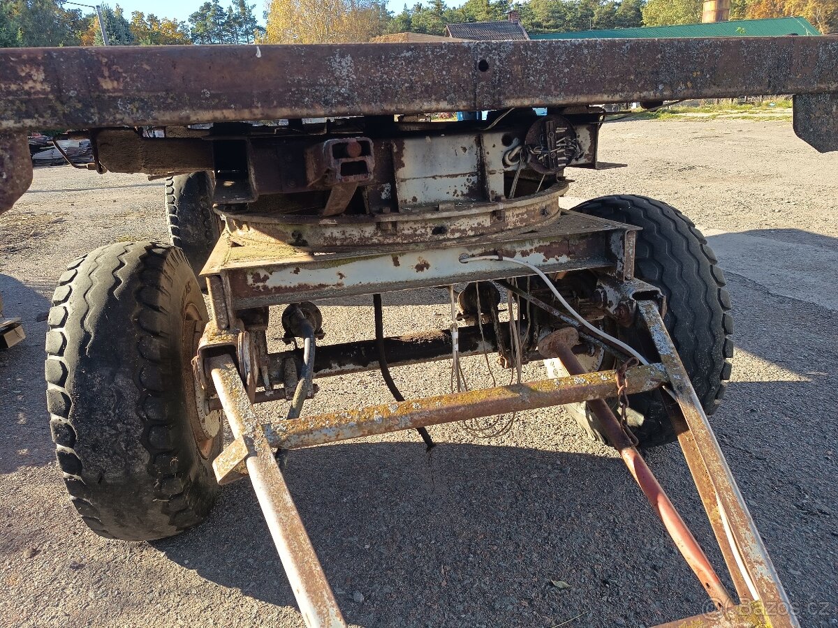 Vlek traktorový 8 t - 2