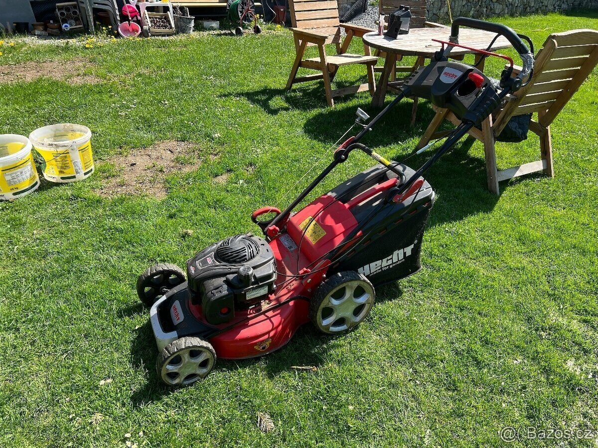 Sekačka HECHT s pojezdem Briggs & Stratton - 2