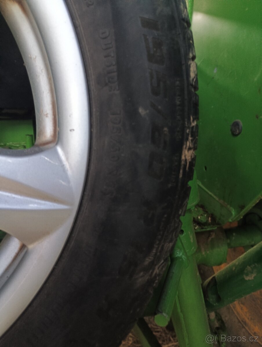 Pneumatiky 195/60 R15 - 2