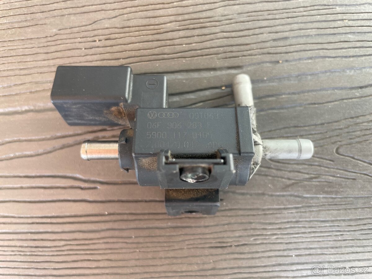 Regulační ventil magnetický plnícího tlaku turba 06F906283D - 2