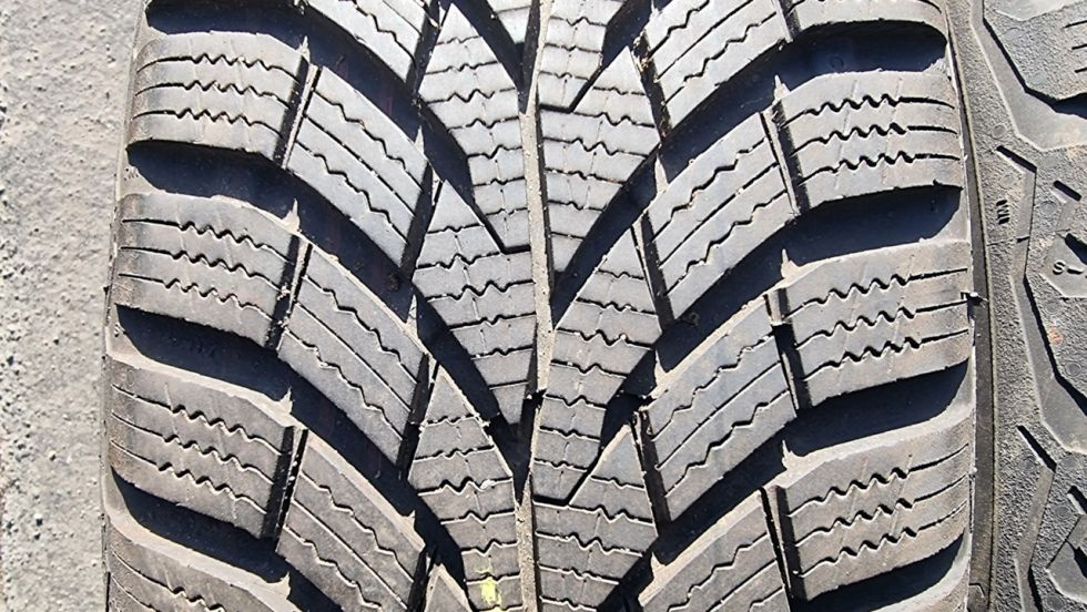 Zimní pneu Continental 195/65/15 - 2