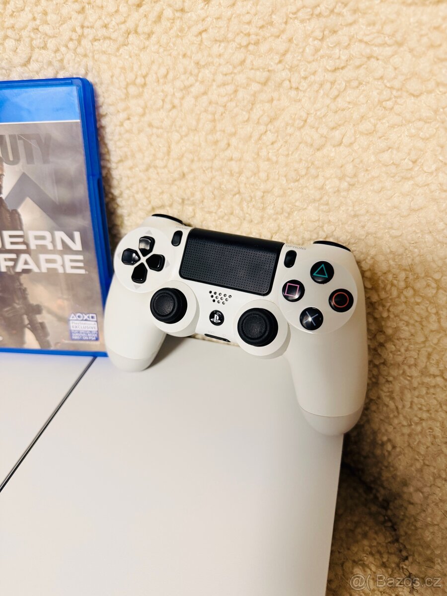 Sony Playstation 4 PS4 500GB + hra - 2
