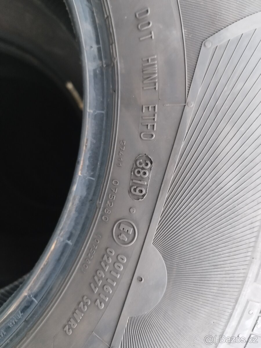 Prodám pneu 215/70/R15C - 2