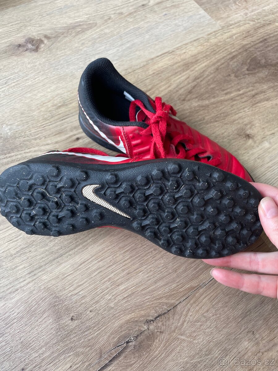 Turfy Nike vel 32 - 2