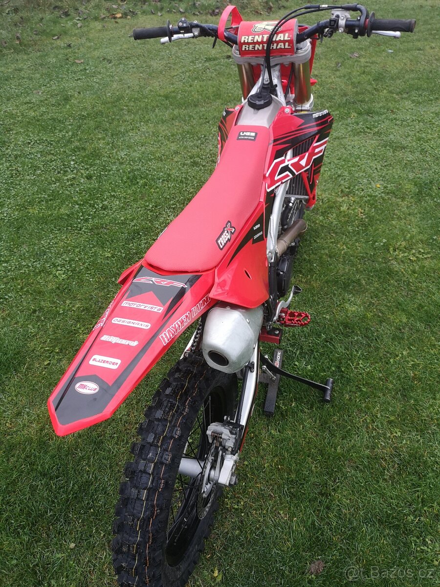 Honda CRF 250R, 2024, kola 21 a 18.