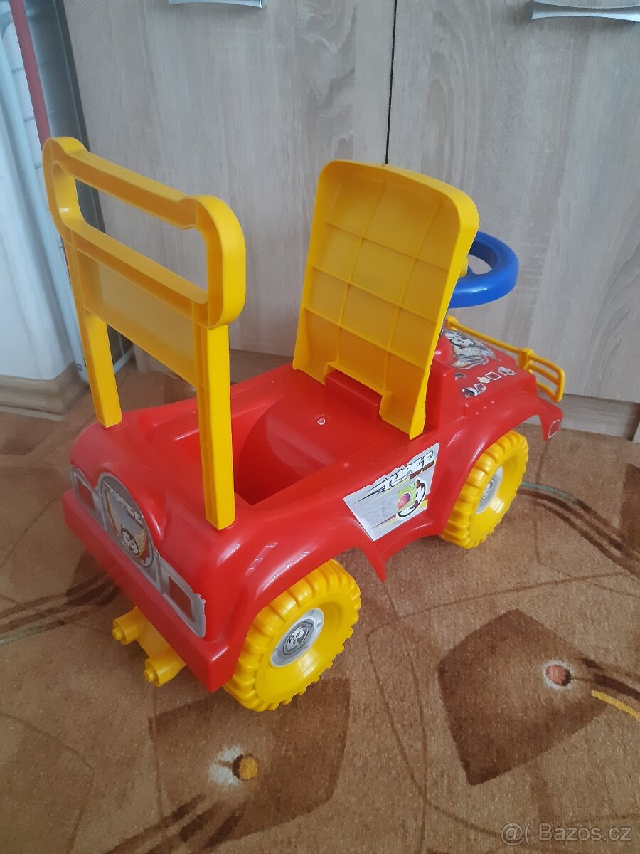 Odrážedlo plastové auto - 2