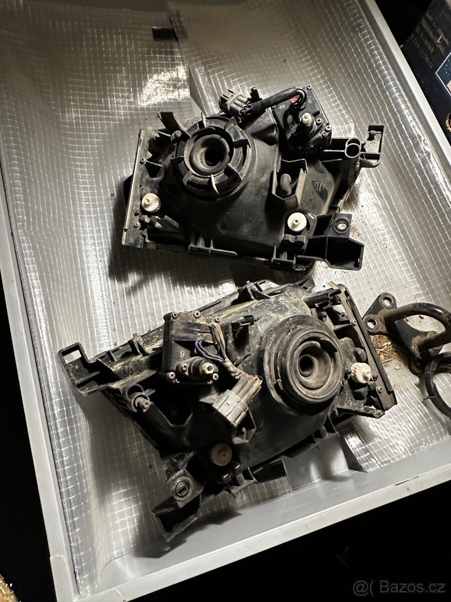 Světla nissan patrol y61 - 2