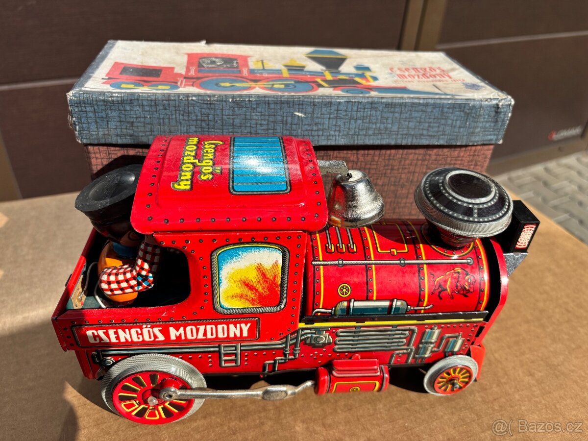 Plechová lokomotiva - 2