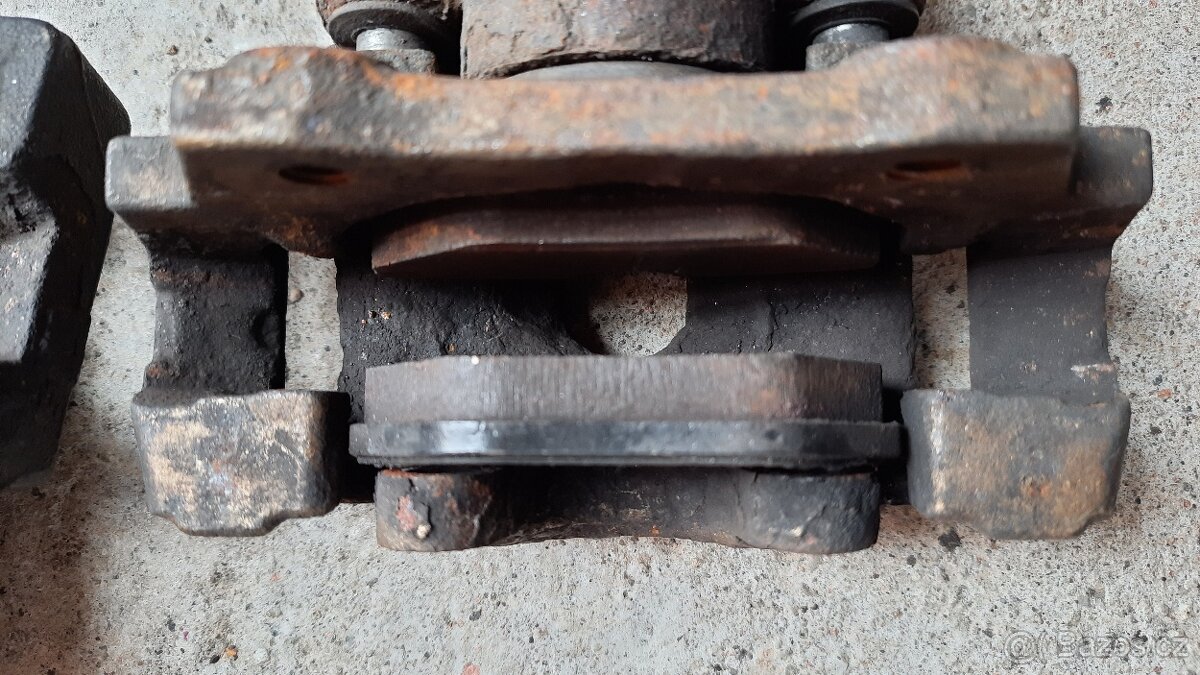 BMW E46 brzdové třmeny - 2