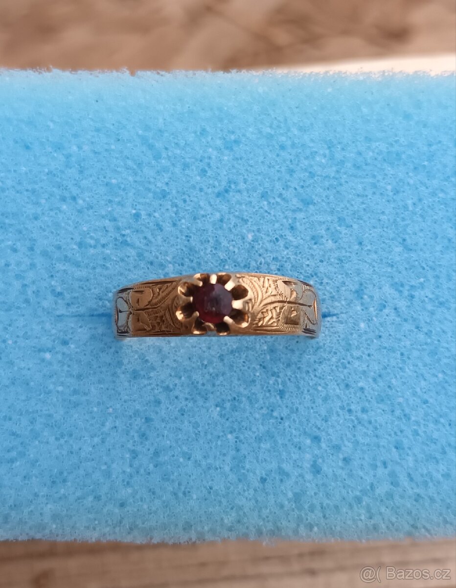 Starý zlatý prsten - 2