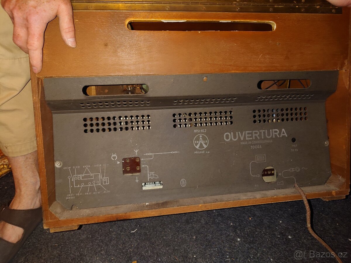 Velké staré Gramorádio rádio Tesla Ouvertura 1004A - 2