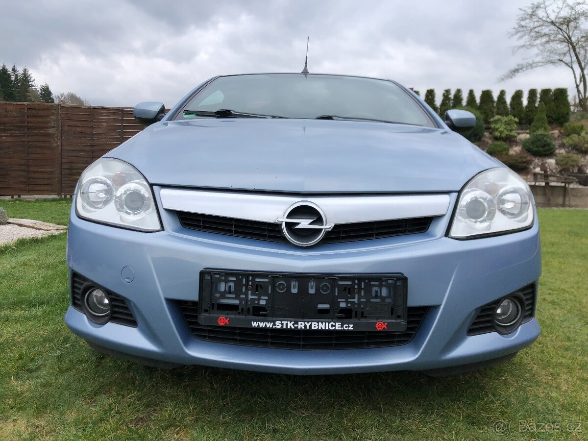 Opel Tigra 1.4 16V benzin,Alu,Klima,Cabrio - 2