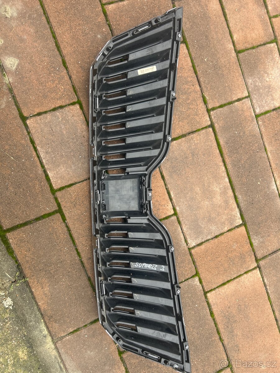 Maska Skoda Superb 3 - 2