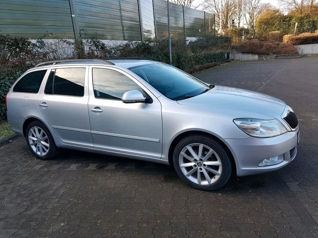 BOLT UBER TAXI AUTOPUJČOVNA - 2