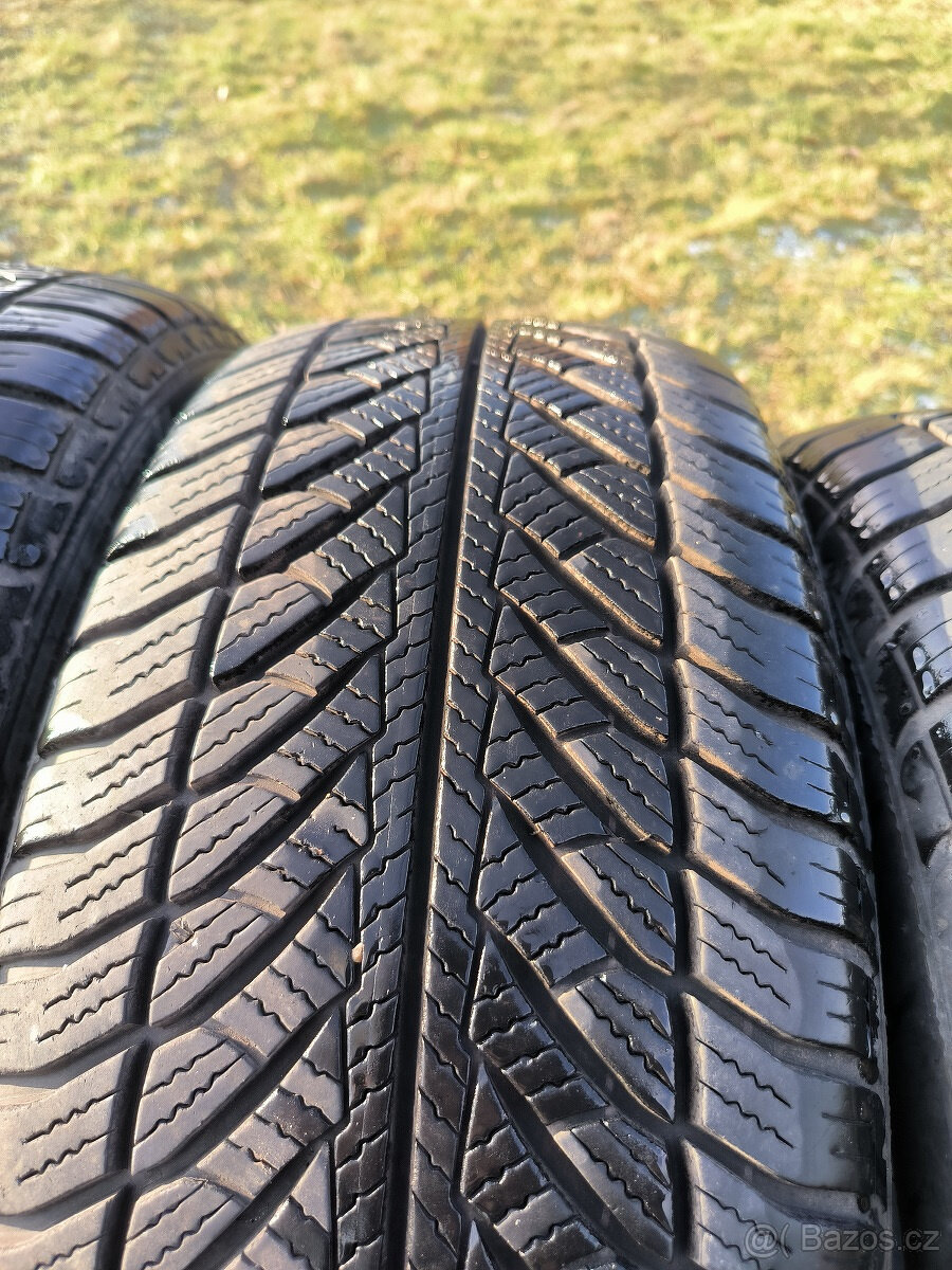 4 zimní pneu 225/55/17 GOODYEAR - 2