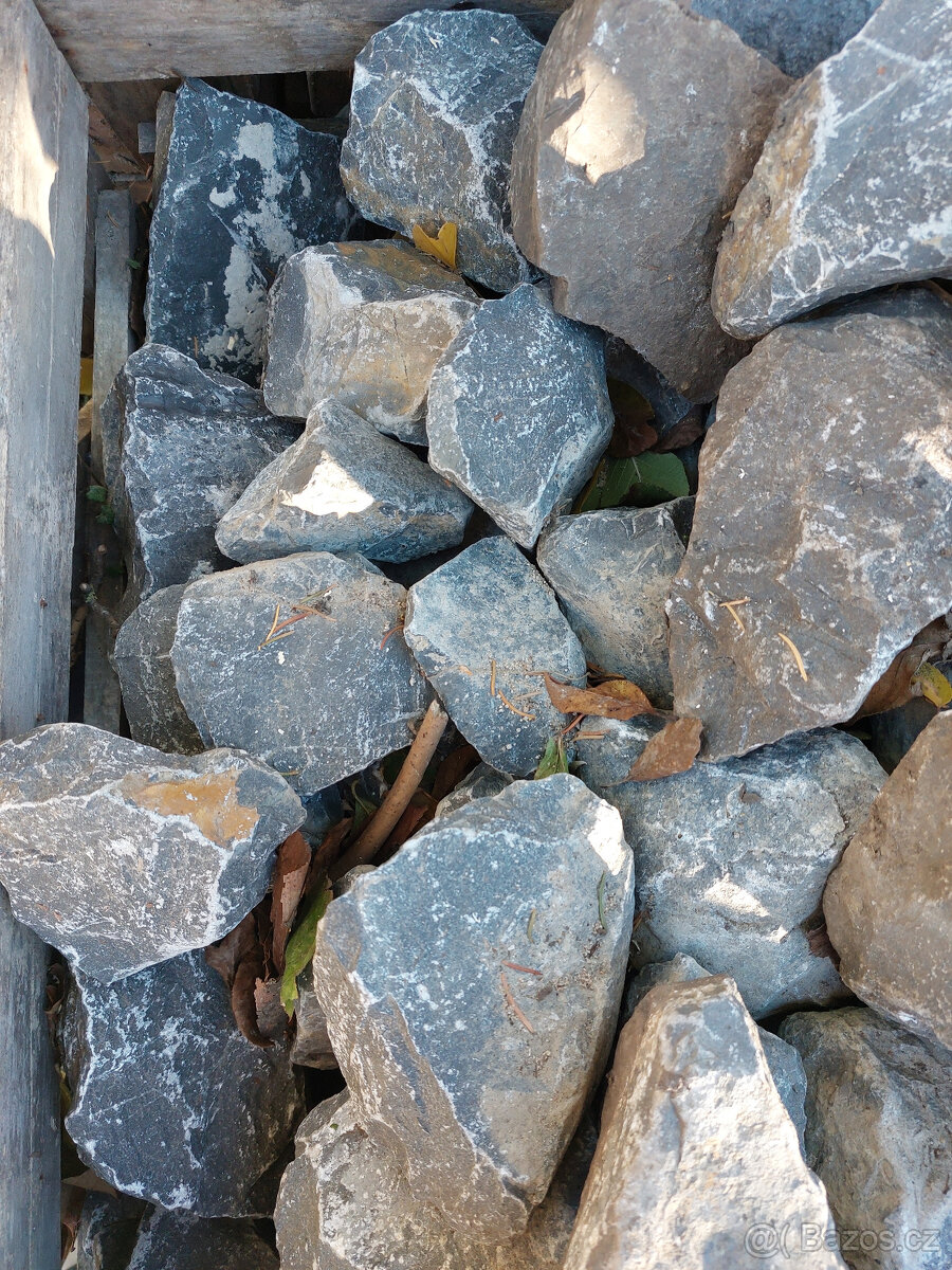 kameny - 2