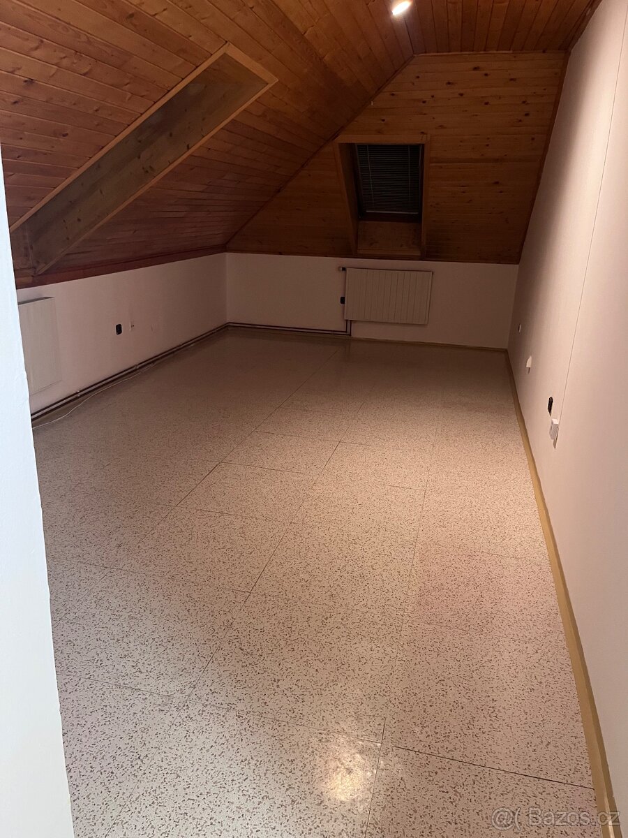 Pronájem bytu 1+1 Fulnek - 2