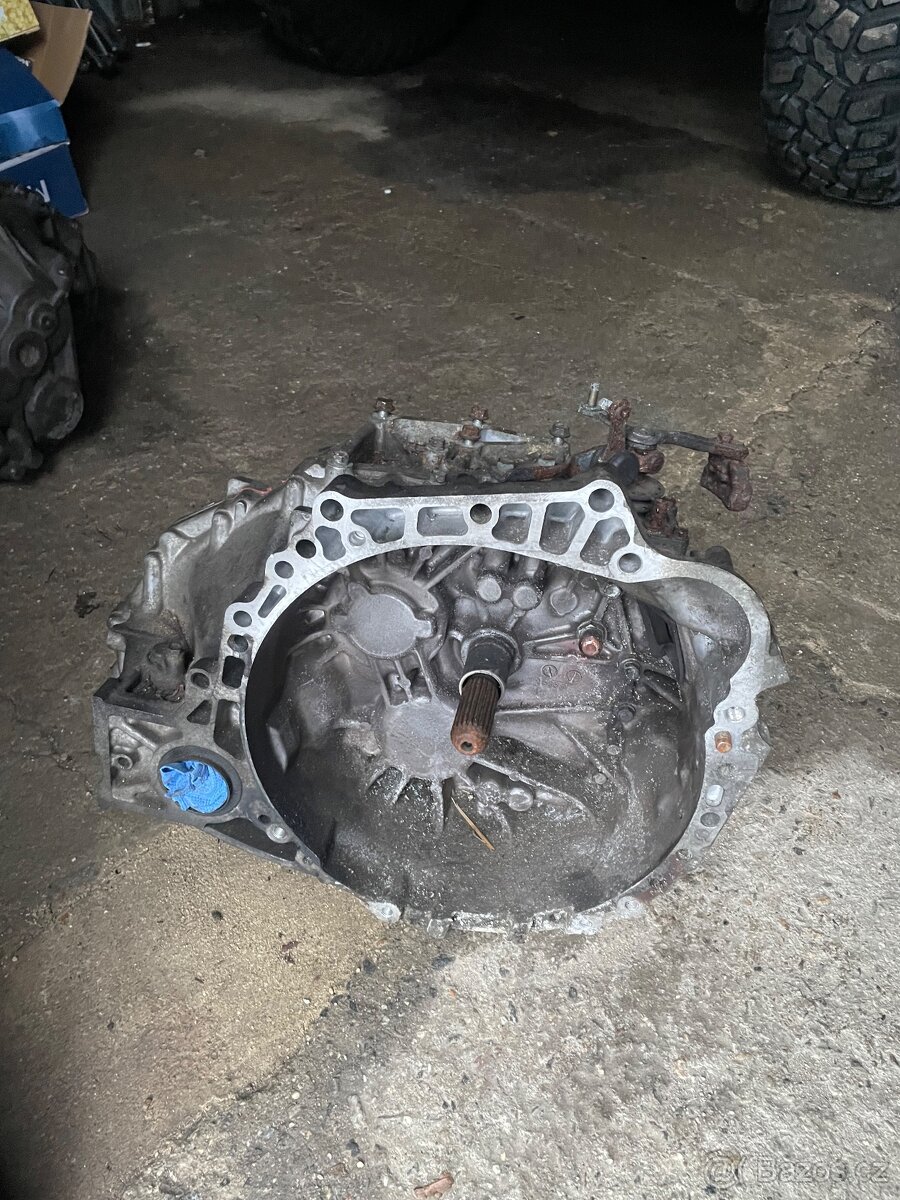 Převodovka Toyota Corolla verso 2,2d4d - 2