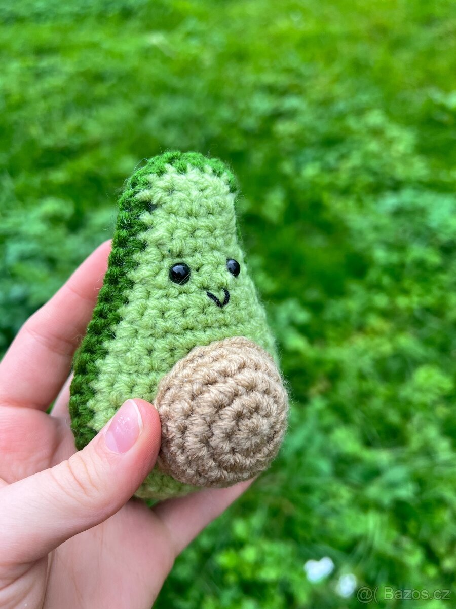 Háčkovaná hračka - avokádo - 2