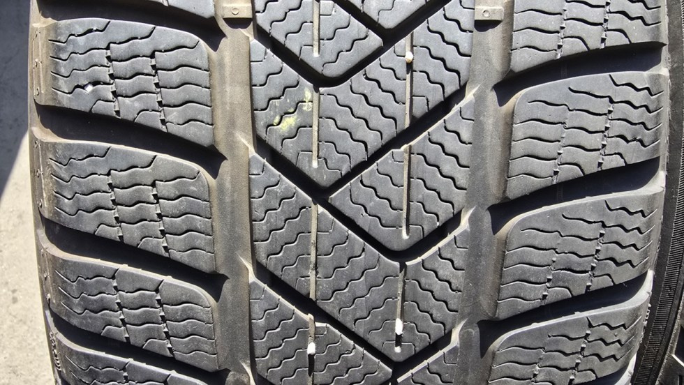 Zimní pneu 225/45/18 Pirelli - 2
