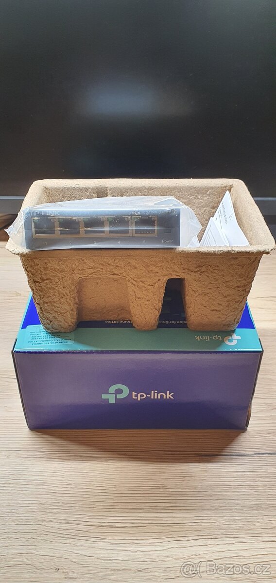 4 portový switch TP-Link TL-SG105 - 2