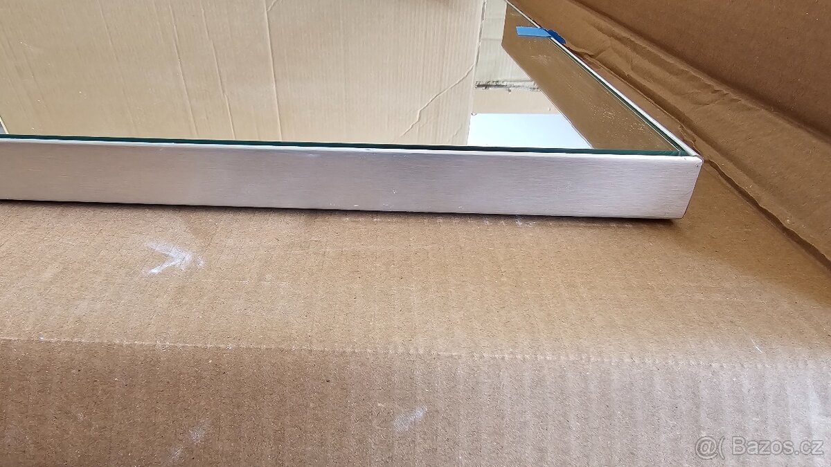 Zrcadlo 80x70 LED - 2