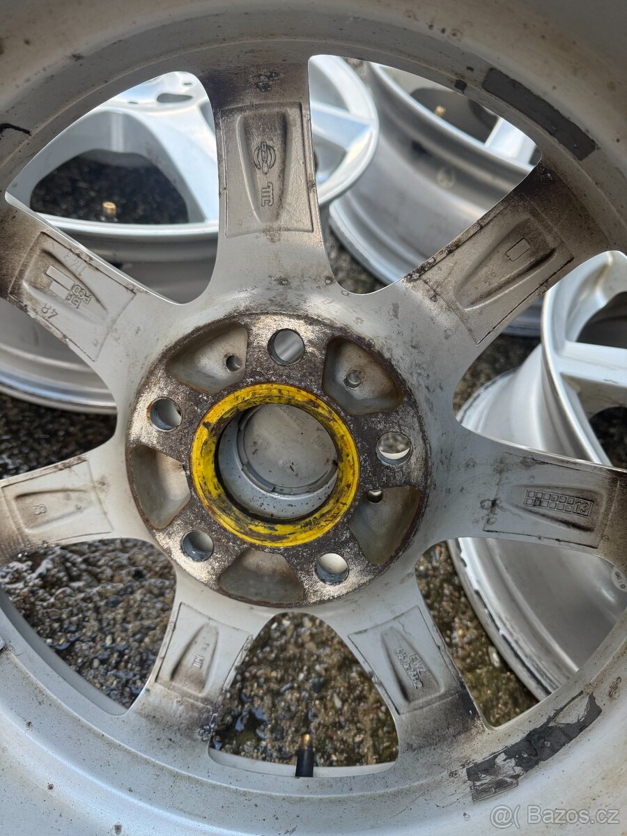 Alu komplet 16" rozteč 5 X 114,3 - 2