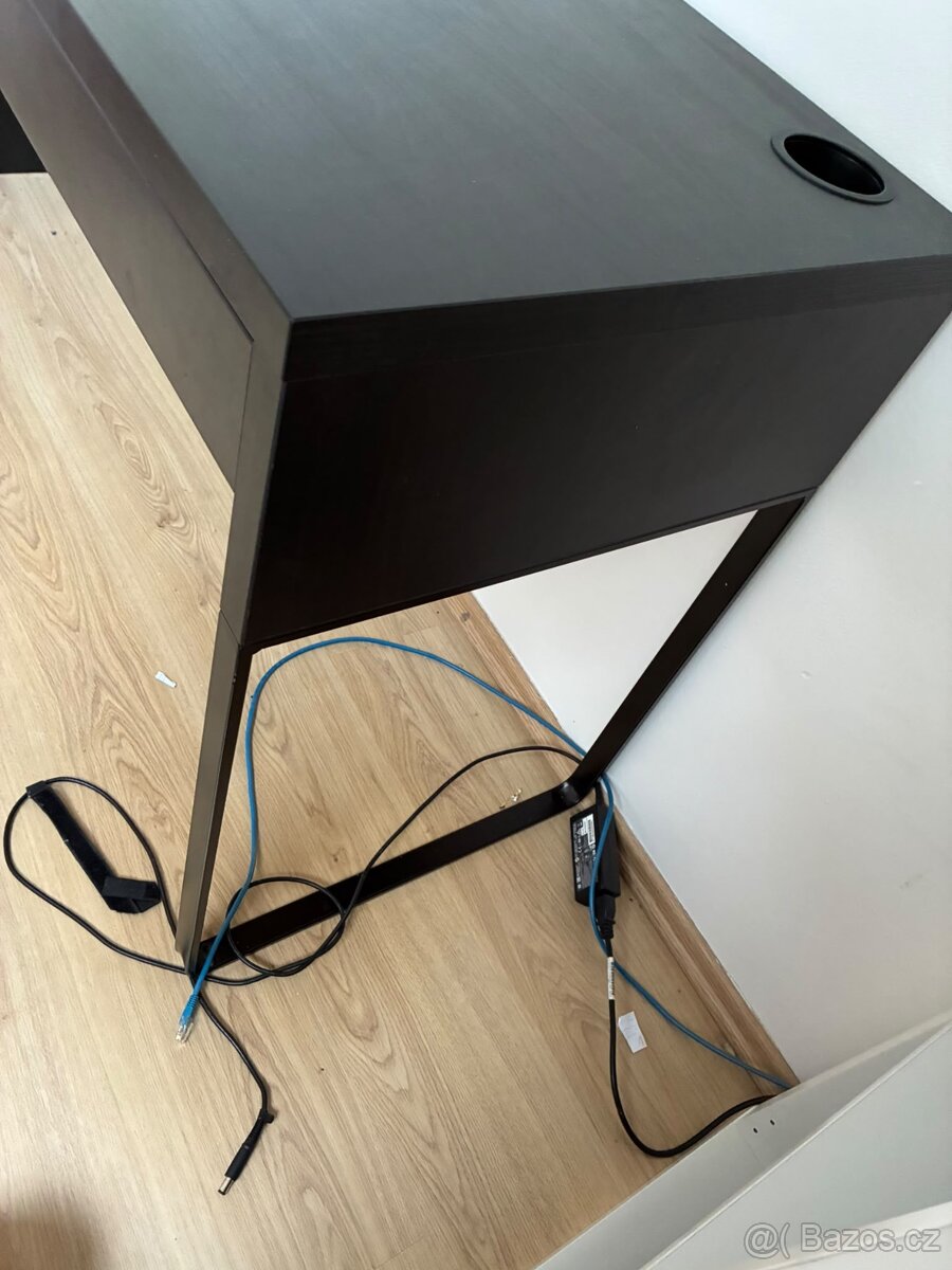 Psací stůl Ikea MICKE - 2
