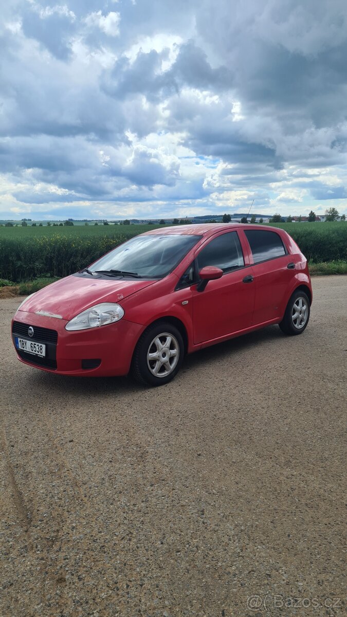 Fiat Grande Punto 2007 1.4 benzín - 2