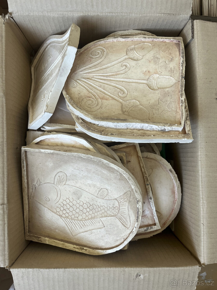 Prodám formy na keramické městské, rodové a jiné znaky - 2