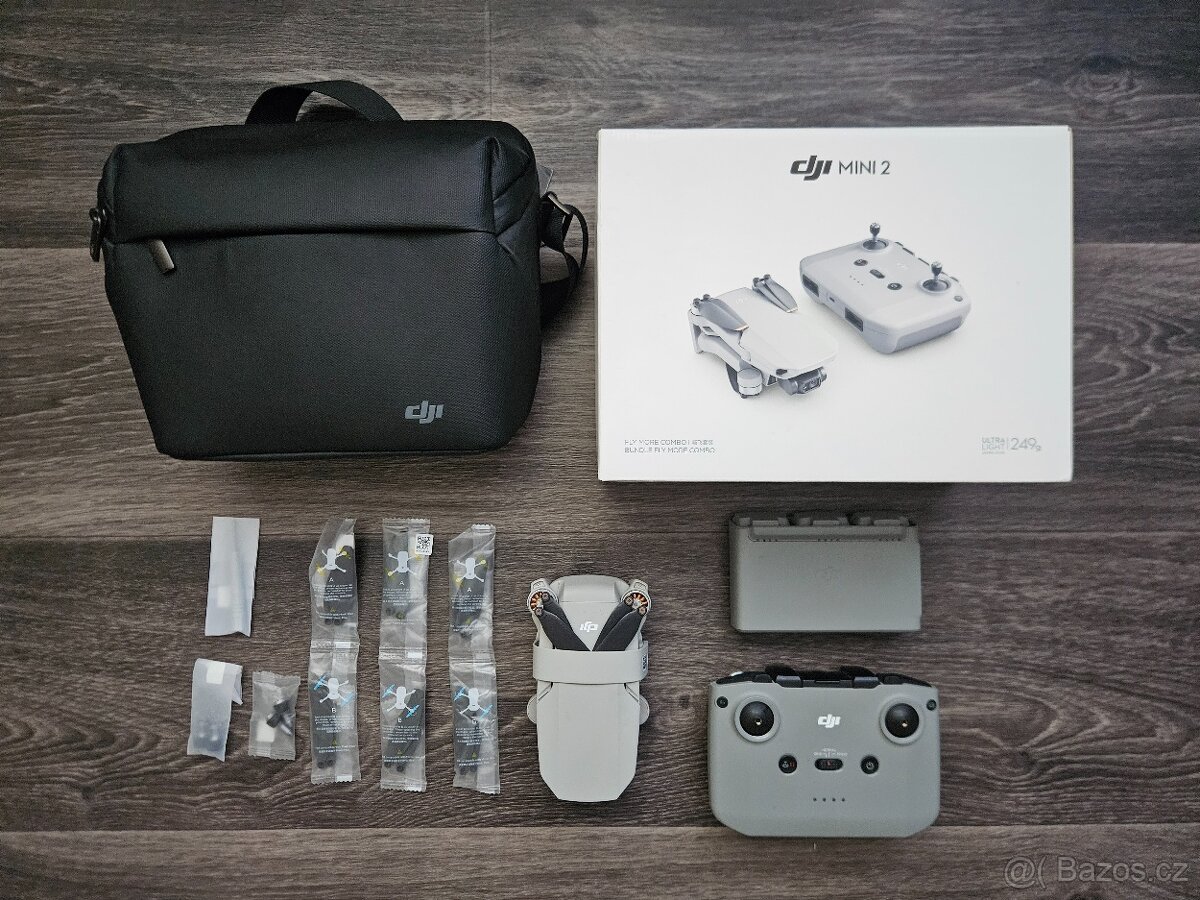 DJI Mini 2 Fly More Combo - 2