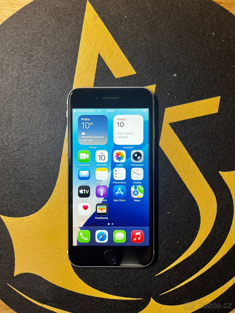 iPhone SE 2020 - 100% baterie/velmi hezký stav - 2
