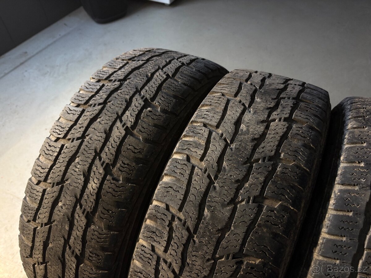 Zimní pneu Nokian + Hankook 205/65R16C - 2