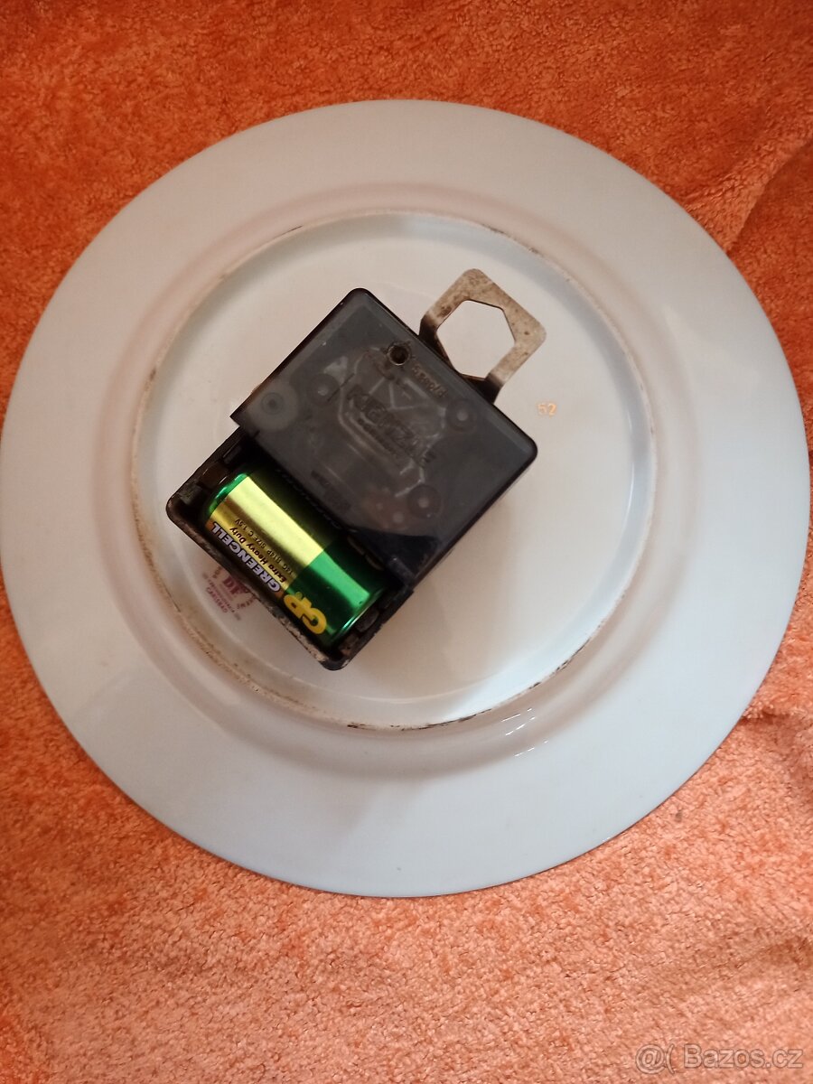 Prodám retro hodiny na talíři - 2