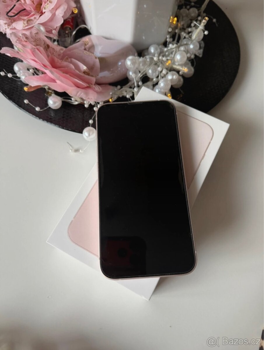 Apple Iphone 13 Růžový - 2