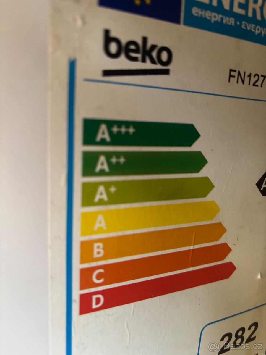 Prodám monoklimatickou chladničku Amica, mrazák a el. Sporák - 2