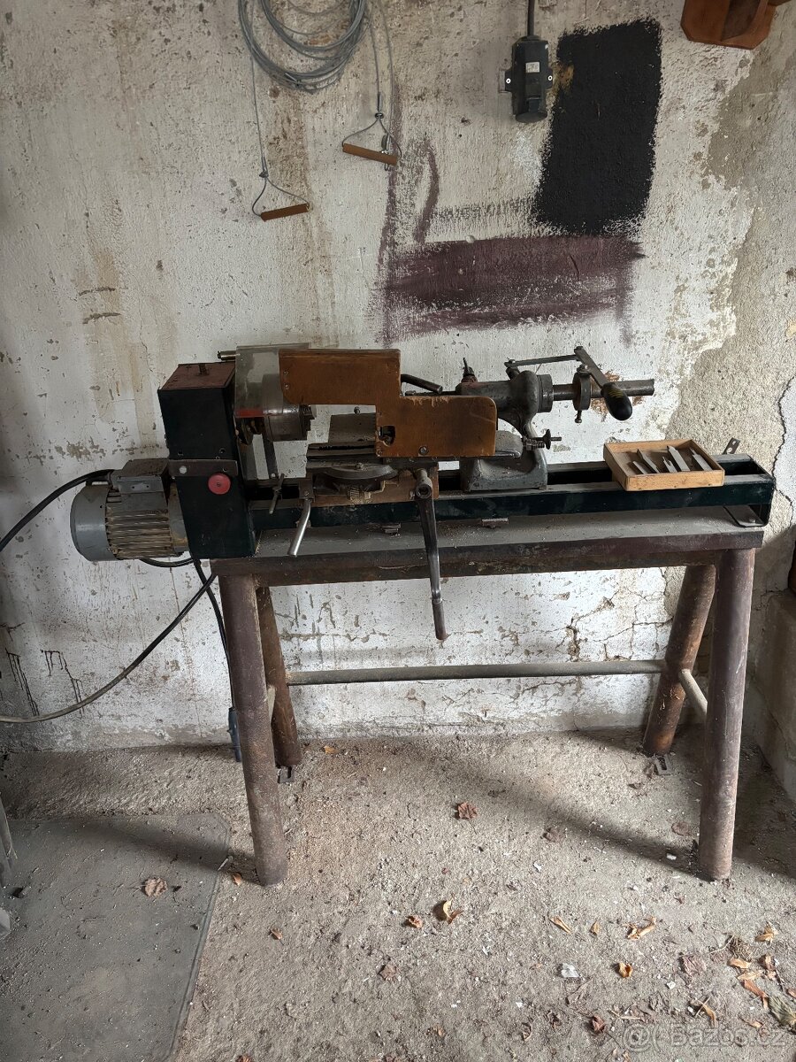 Soustruh na dřevo - 2