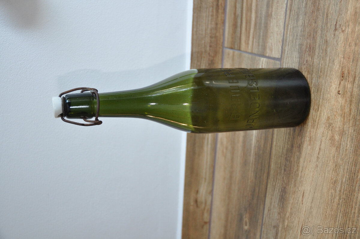 Stará pivní lahev - 2