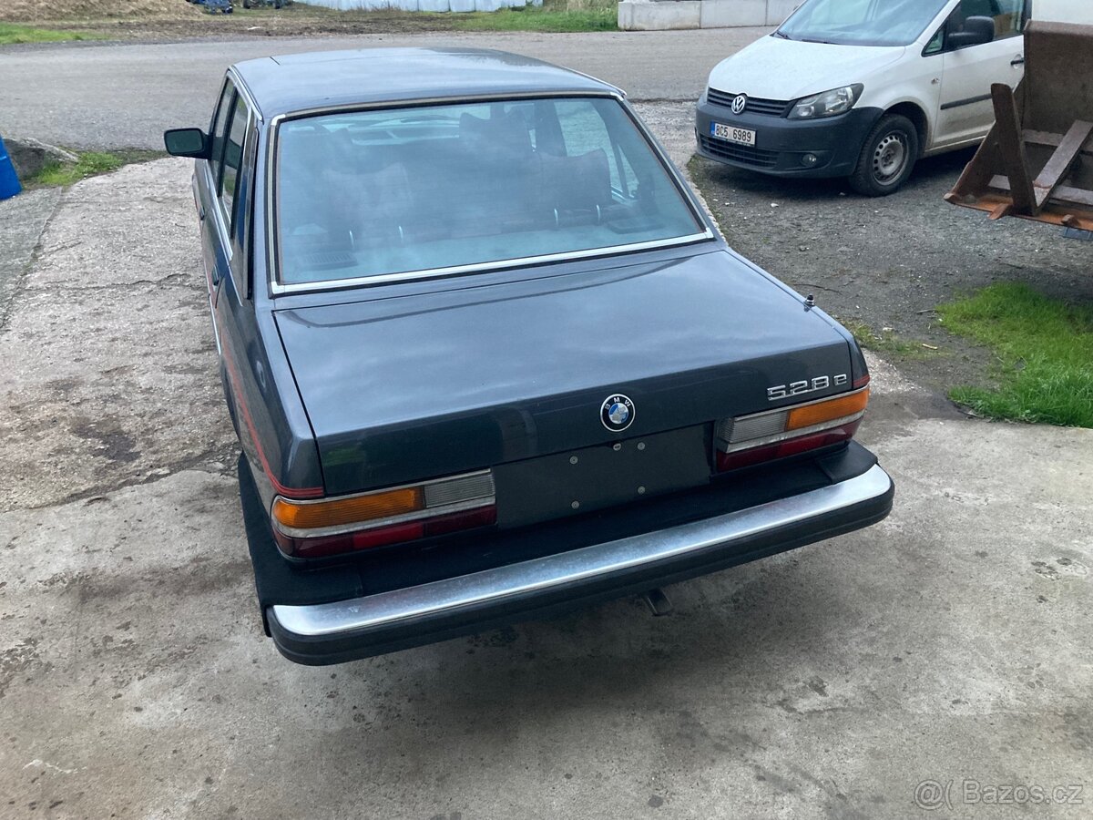 BMW E28 528 najeto 57tis - 2