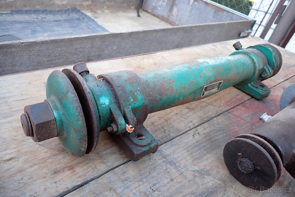 Cirkulárka - hřídele - 2