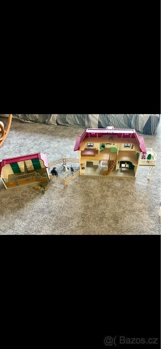 Schleich domeček dům se stájí a koňmi - 2