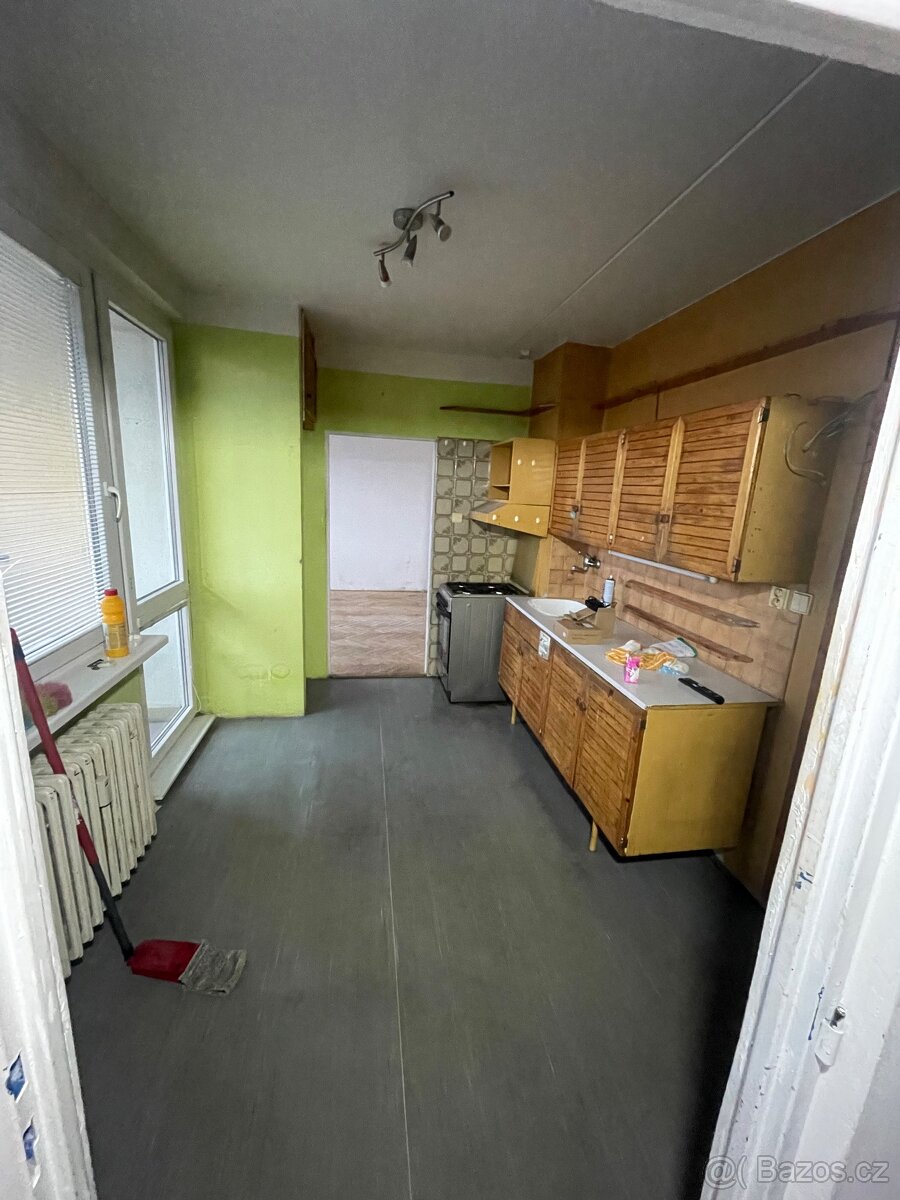 Pronájem bytu 2+1 Přerov, Trávníky - 2