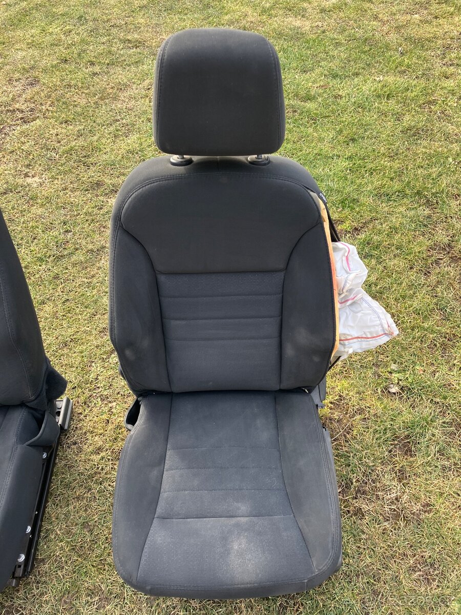 DodgeCharger-přední sedacky - 2