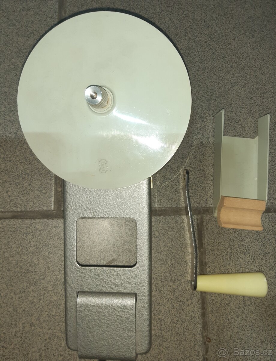 Mlýnek na strouhanku - 2