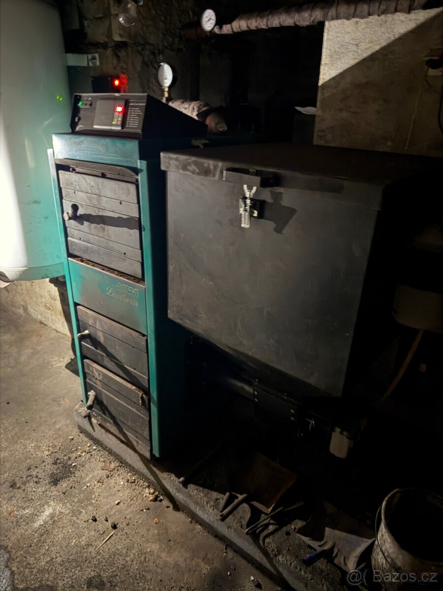 Kotel na uhlí a pelety, splňuje emise - 2