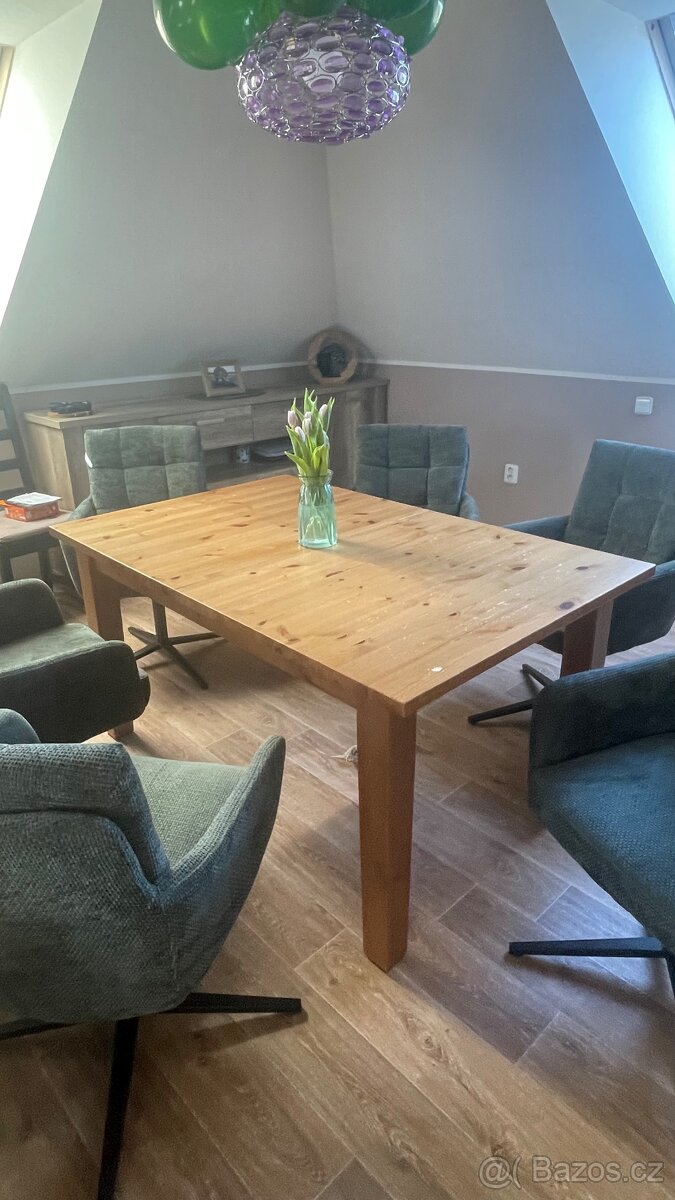 Jídelní stůl - 2