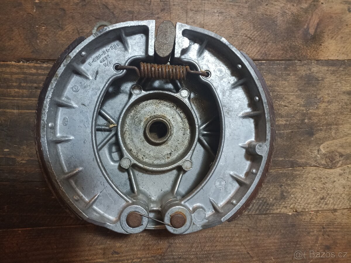 Prodám brzdový štít Čz - 2