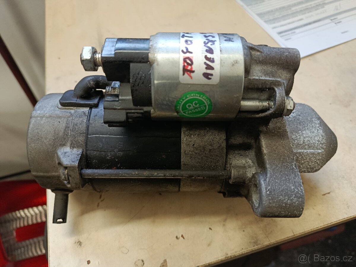 Startér toyota avensis 2,00 - 2